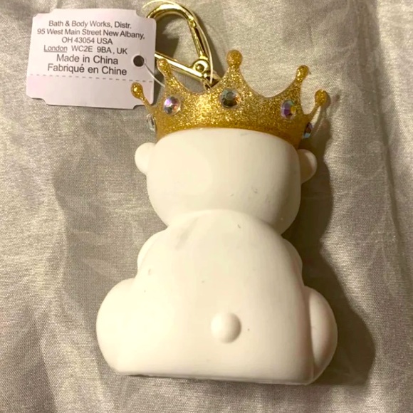 Adorable Polar Bear Pocketbac Holder - Picture 2 of 3